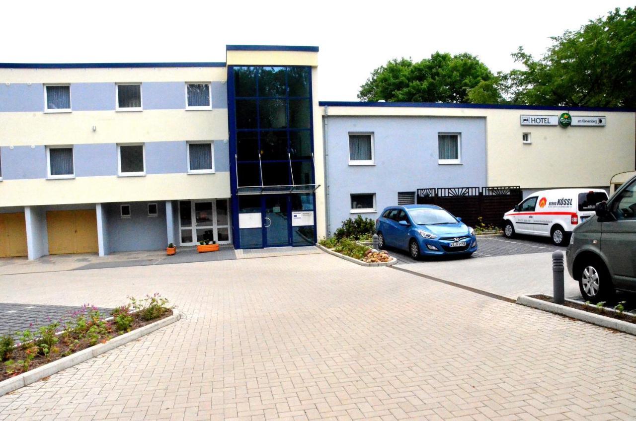 Hotel Am Klieversberg Wolfsburg Bagian luar foto