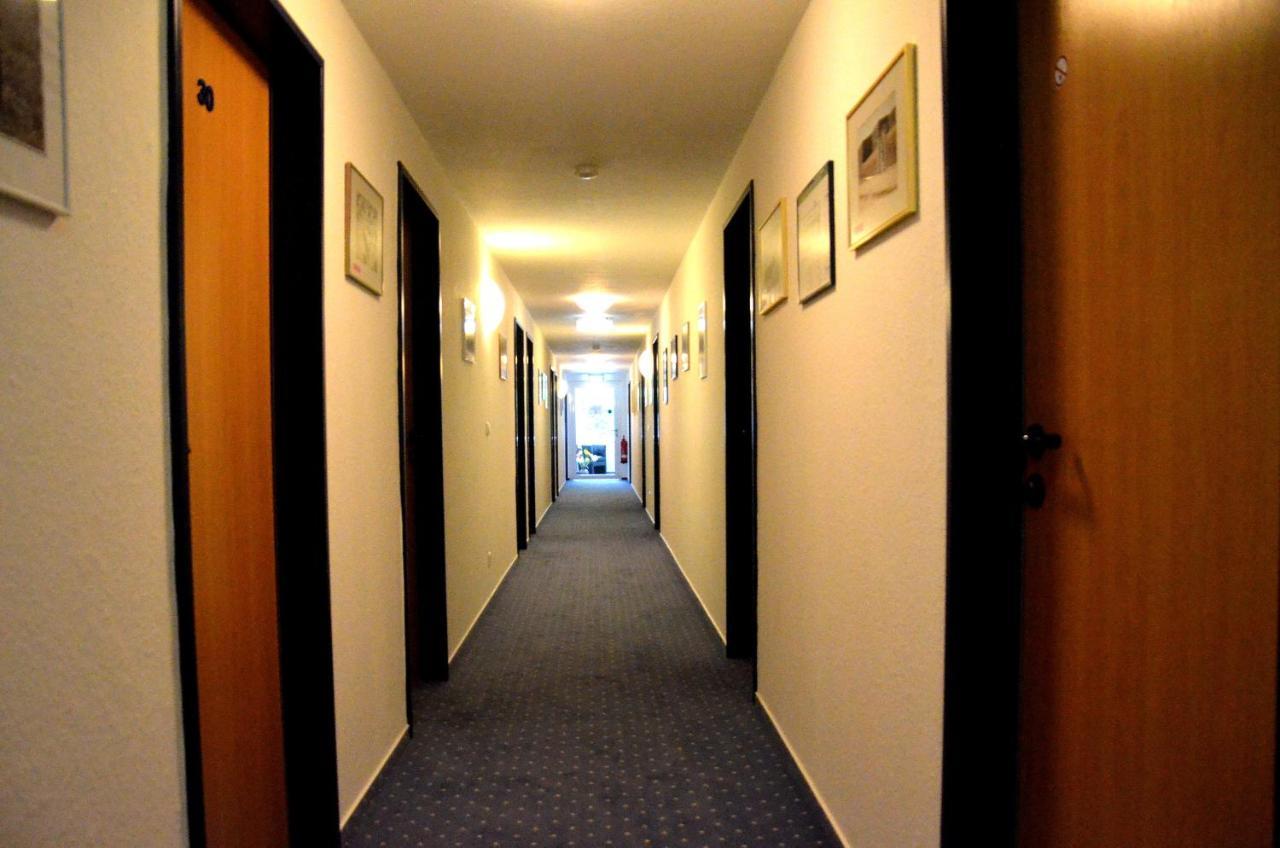 Hotel Am Klieversberg Wolfsburg Bagian luar foto