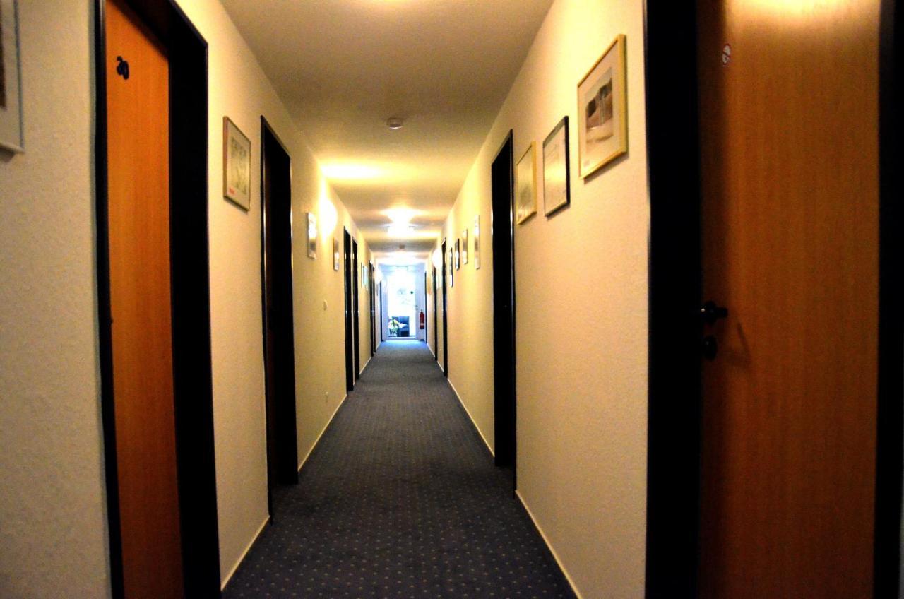 Hotel Am Klieversberg Wolfsburg Bagian luar foto