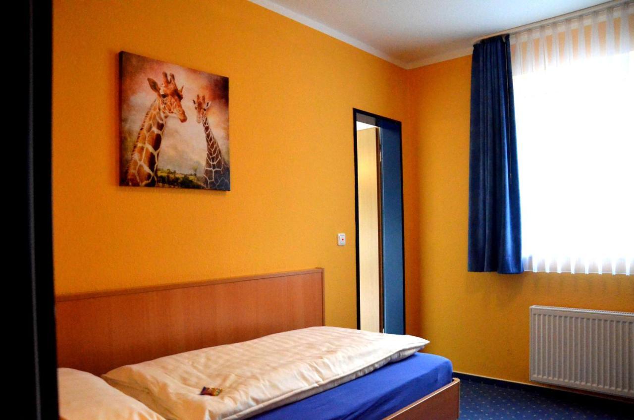 Hotel Am Klieversberg Wolfsburg Bagian luar foto