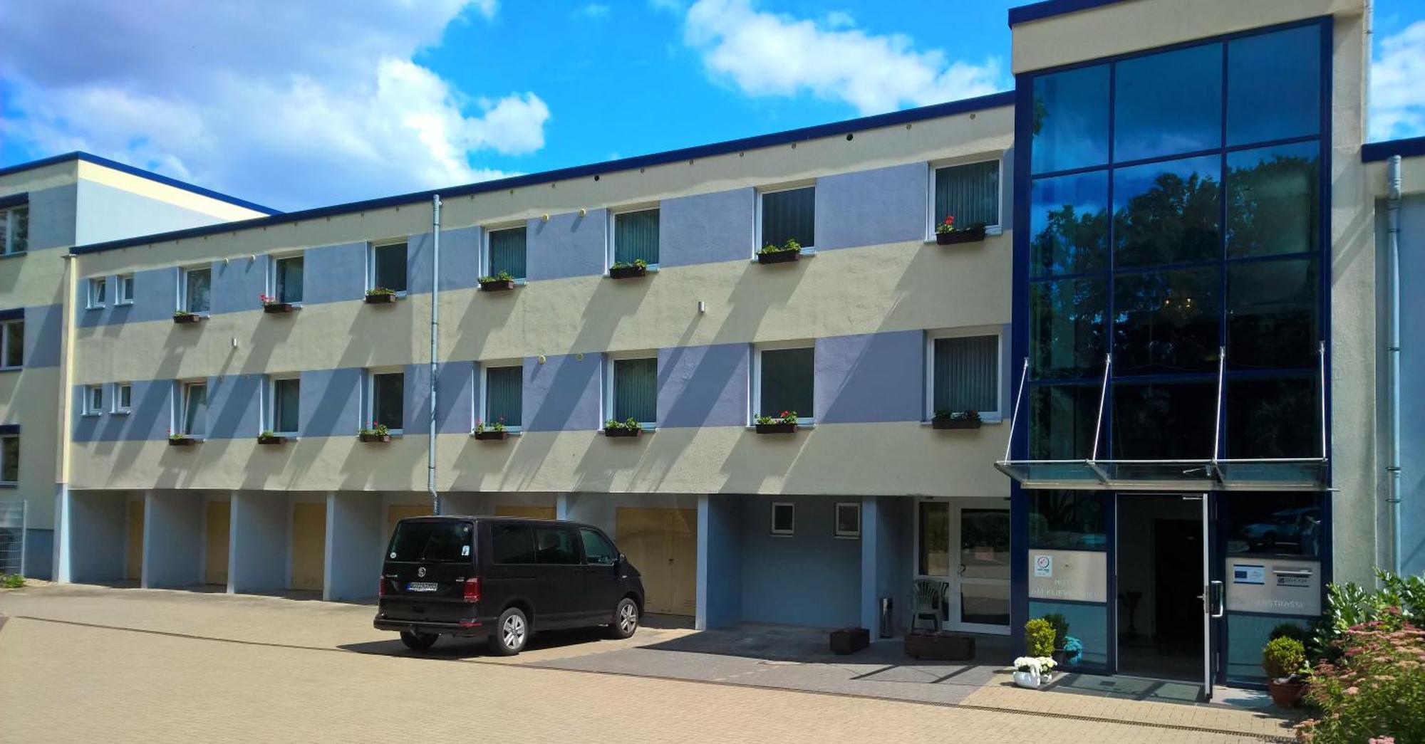 Hotel Am Klieversberg Wolfsburg Bagian luar foto