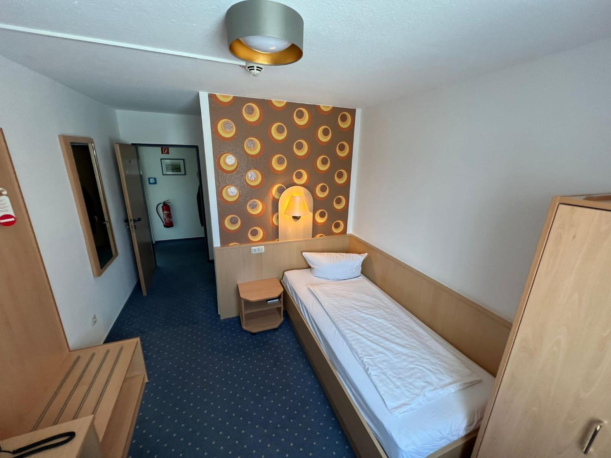Hotel Am Klieversberg Wolfsburg Bagian luar foto