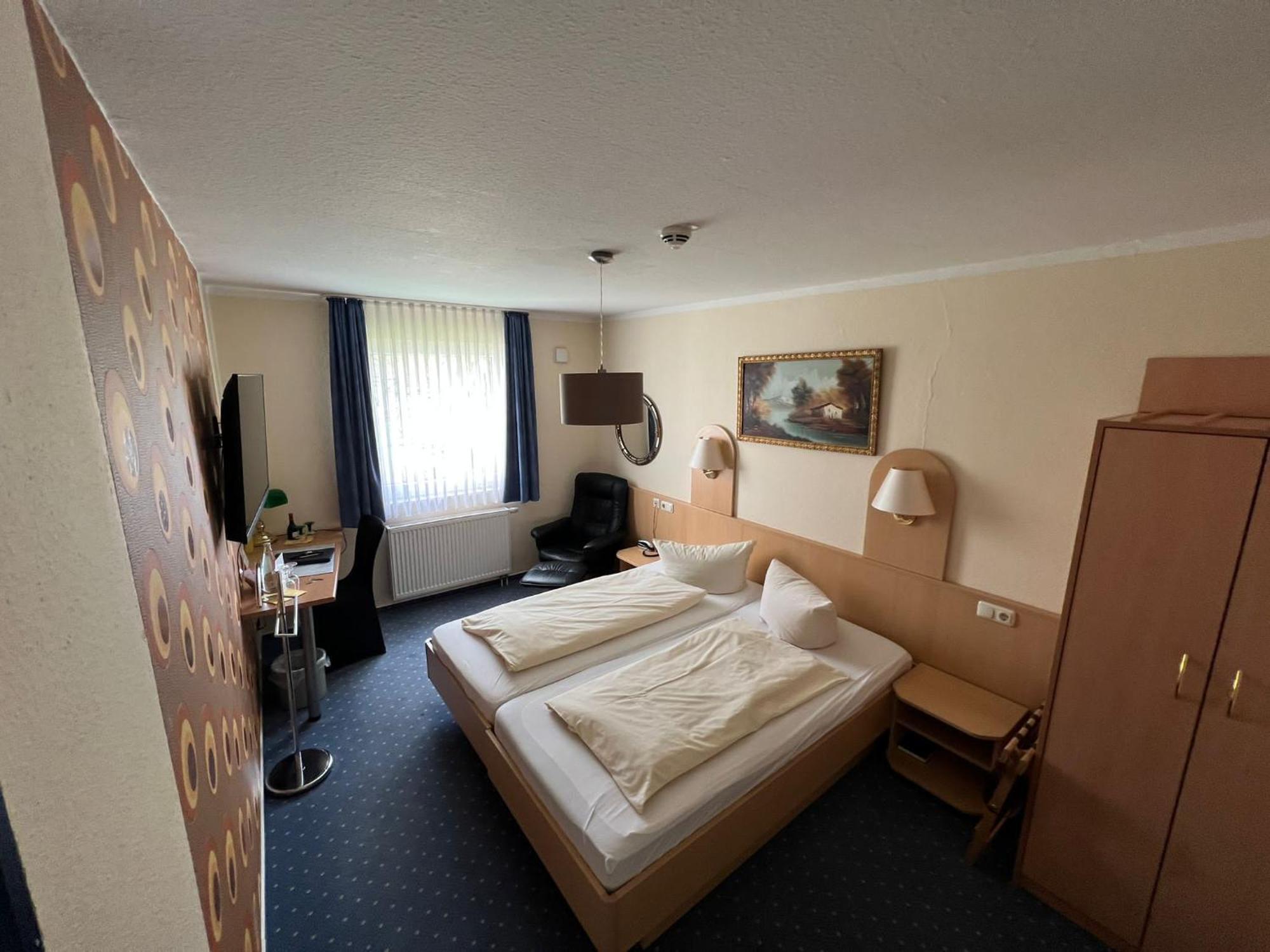 Hotel Am Klieversberg Wolfsburg Bagian luar foto