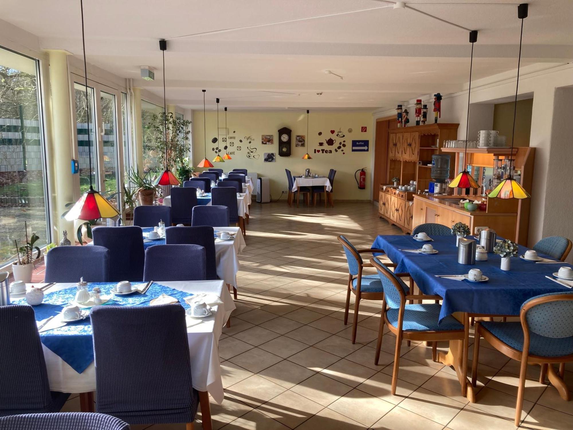 Hotel Am Klieversberg Wolfsburg Bagian luar foto